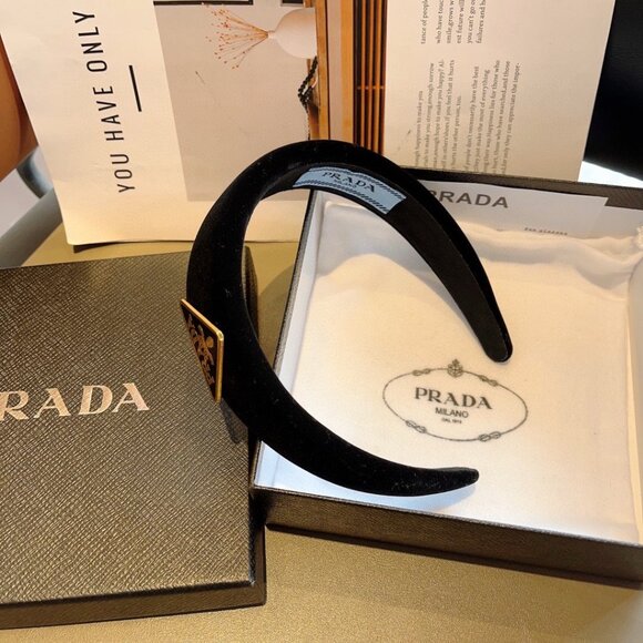 Prada Nylon Headband✌️✌️